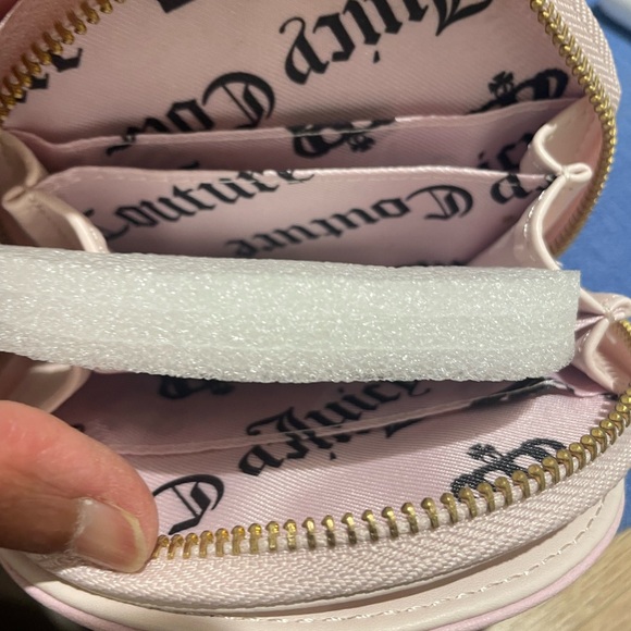 Juicy Couture Chocolate and Pink Heart Coin Pouch velvet - Picture 6 of 8